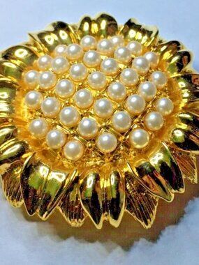 Vintage Signed Modo Gold Sunflower STATEMENT Pendant- Brooch Pin Faux Pearls